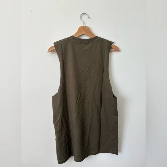 Von Dutch Keep An Eye Out Graphic Tee – Hunter Green – Size Medium – NWT - Picture 6 of 6